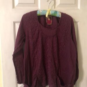 Johnny Was burgundy cotton top w/embroidery L
